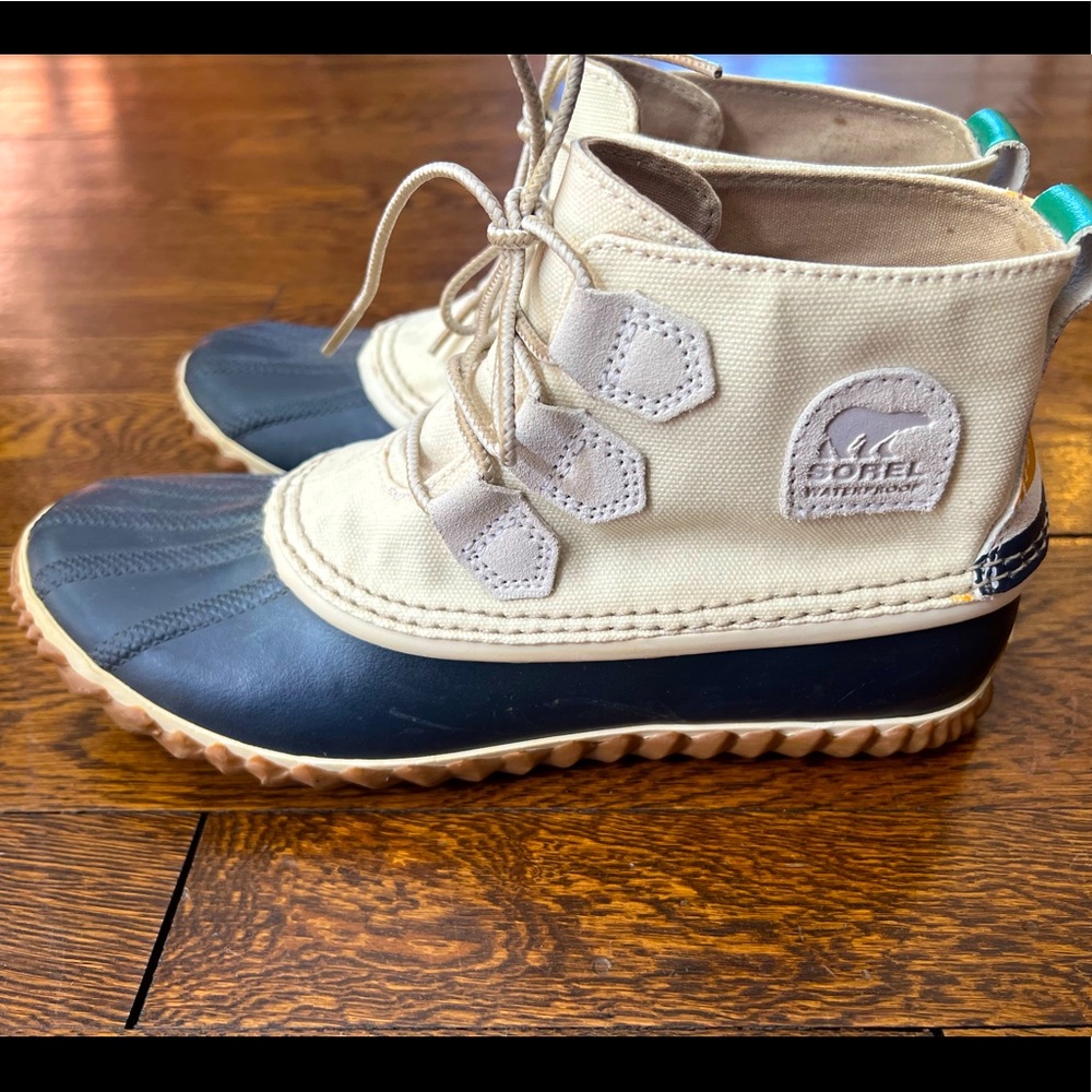 Sorel x Hudson Bay rain boot